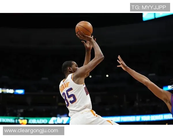 凯文杜兰特：从天赋异禀到篮球传奇的辉煌旅程与挑战