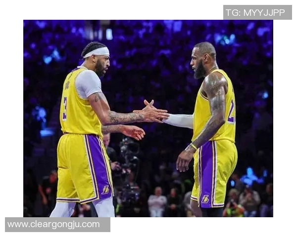 掘金与湖人对决分析：战术布局与球员表现的深度解读